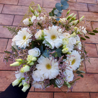 bouquet total white
